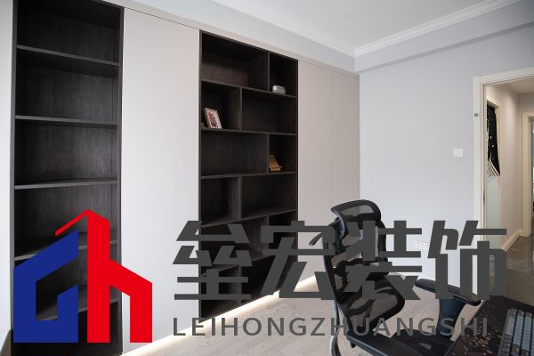 白色、木色與黑色演繹同一空間下的不同格調(diào)！