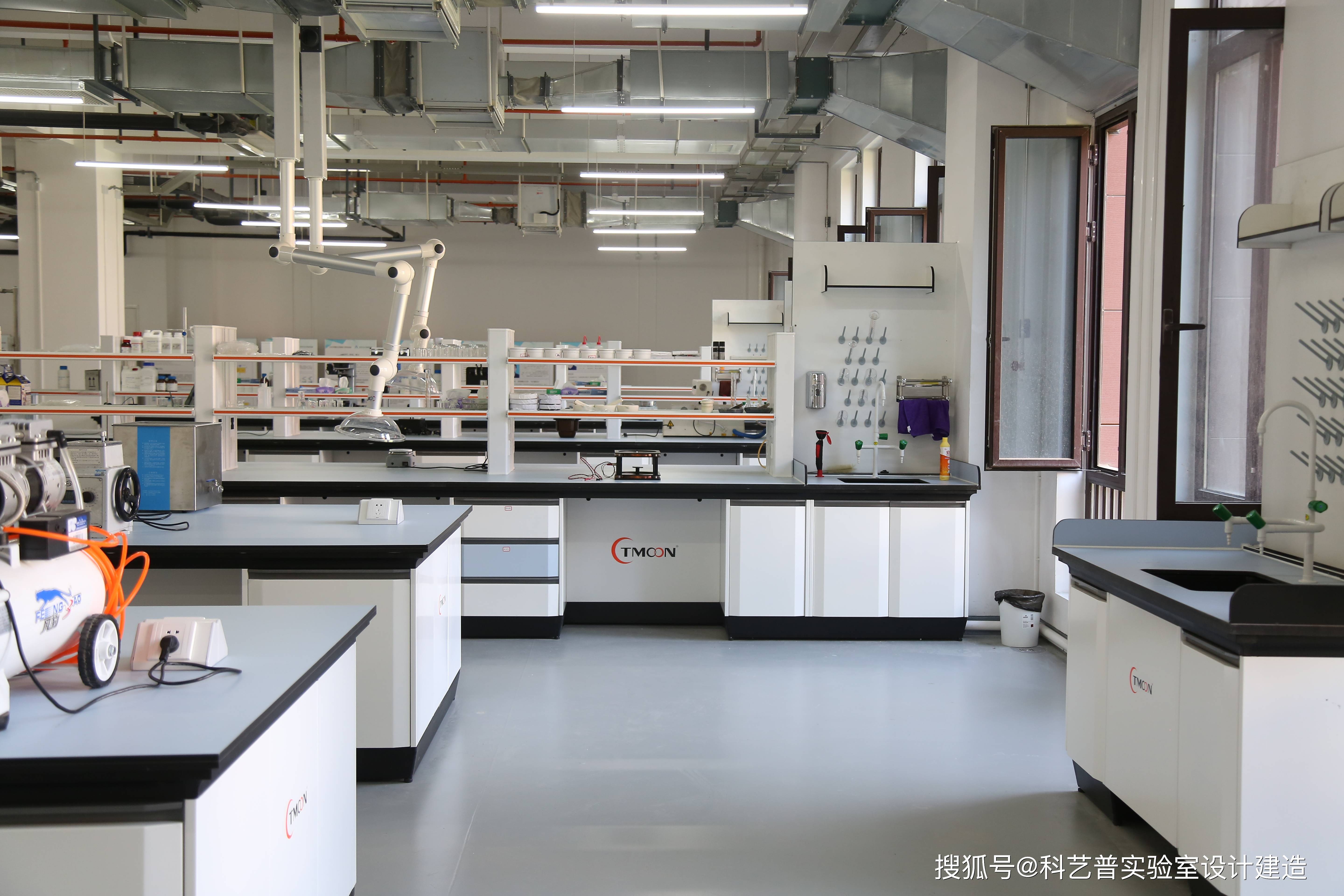 泰州實(shí)驗(yàn)學(xué)校的校史室_78平米兩室二廳一衛(wèi)裝修效果圖_廈門實(shí)驗(yàn)室裝修