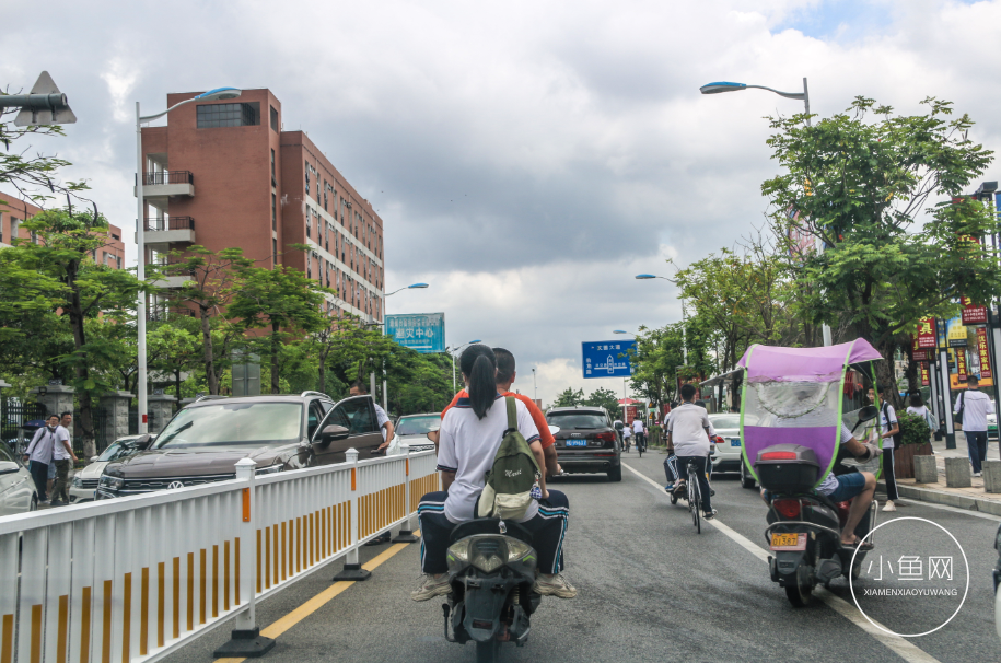 廈門(mén)裝修噪音擾民投訴電話_廈門(mén)裝修多少錢(qián)一平方_廈門(mén)ktv裝修