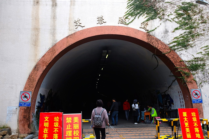 廈門布置生日?qǐng)鼍暗牡胤絖廈門過(guò)生日的觀景餐廳_廈門生日?qǐng)鼍安贾?/></p>
<p style=